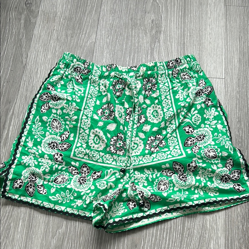 Zara Green Floral Women's Tie-Waist Shorts - Picture 1 of 6